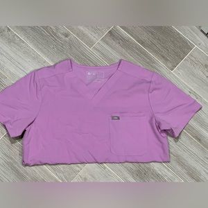 FIGS- men’s medium scrub top- lilac